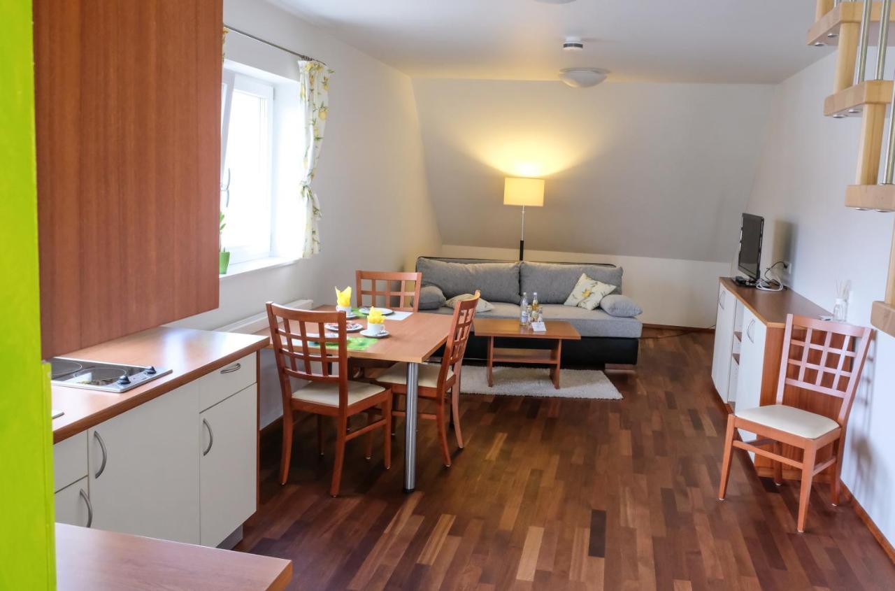 Jungingers Aparthotel Holzheim  Zewnętrze zdjęcie